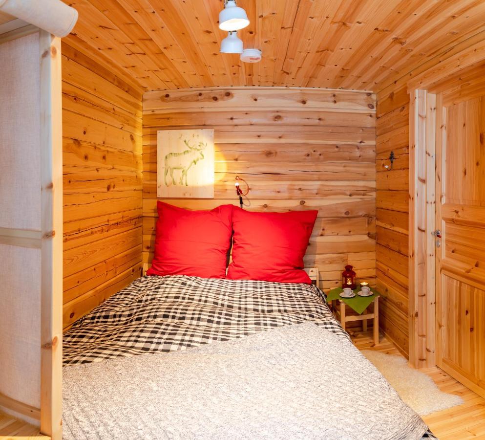 Hirsi - The White Blue Wilderness Lodge Kaamanen Екстериор снимка
