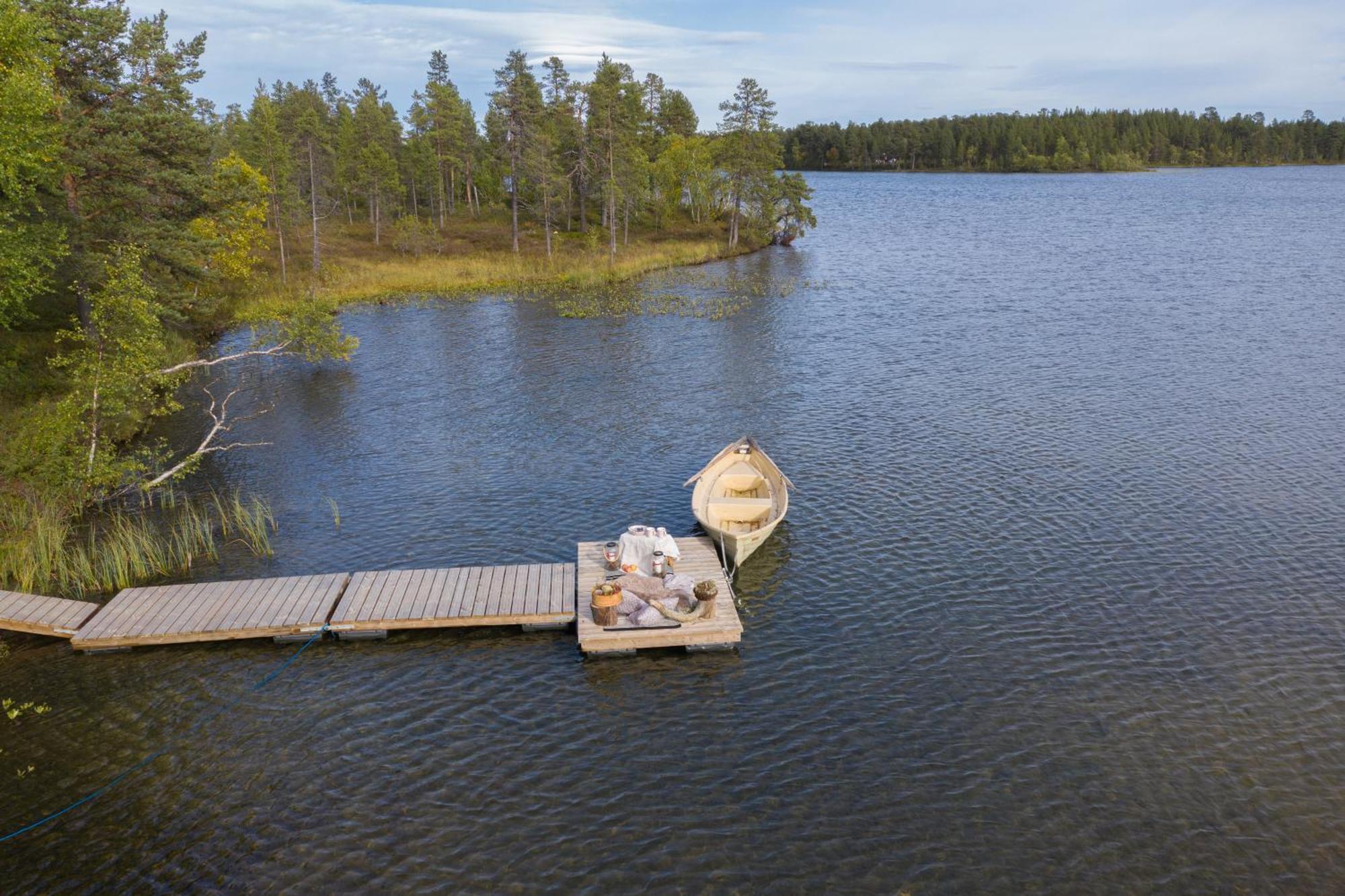 Hirsi - The White Blue Wilderness Lodge Kaamanen Екстериор снимка